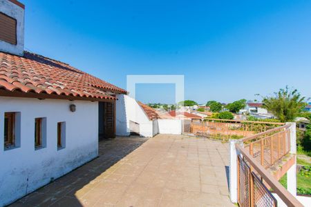 Casa à venda com 600m², 5 quartos e 2 vagas Casa à venda com 600m², 5 quartos e 2 vagasVaranda