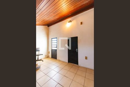 Casa à venda com 600m², 5 quartos e 2 vagas Casa à venda com 600m², 5 quartos e 2 vagasÁrea comum