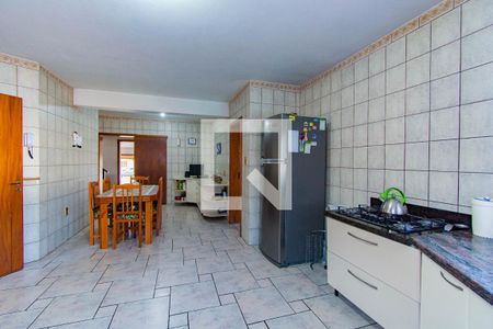 Casa à venda com 600m², 5 quartos e 2 vagas Casa à venda com 600m², 5 quartos e 2 vagasCozinha