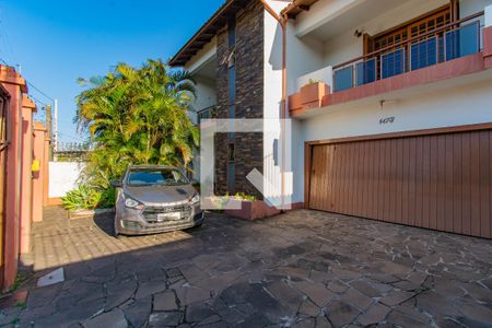 Casa à venda com 600m², 5 quartos e 2 vagas Casa à venda com 600m², 5 quartos e 2 vagasÁrea comum