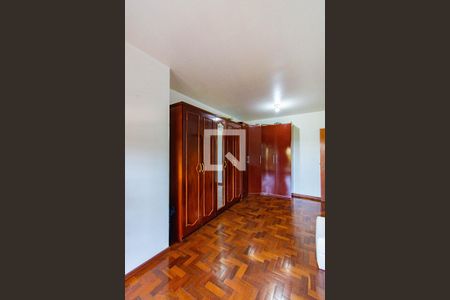 Casa à venda com 600m², 5 quartos e 2 vagas Casa à venda com 600m², 5 quartos e 2 vagasQuarto 3