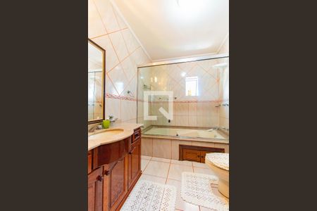 Casa à venda com 600m², 5 quartos e 2 vagas Casa à venda com 600m², 5 quartos e 2 vagasBanheiro - Quarto