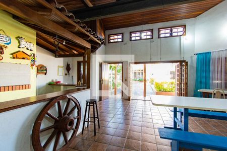 Casa à venda com 600m², 5 quartos e 2 vagas Casa à venda com 600m², 5 quartos e 2 vagasÁrea Gourmet