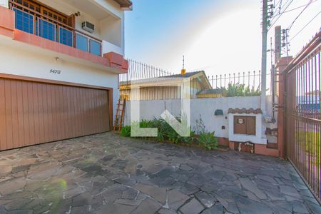 Casa à venda com 600m², 5 quartos e 2 vagas Casa à venda com 600m², 5 quartos e 2 vagasÁrea comum