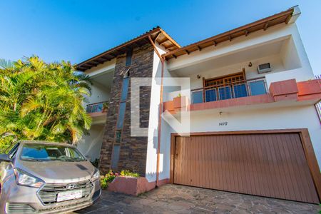 Casa à venda com 600m², 5 quartos e 2 vagas Casa à venda com 600m², 5 quartos e 2 vagasFachada da Casa