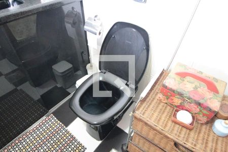 Casa para alugar com 304m², 3 quartos e 6 vagasCasa 1 - Banheiro da Suite