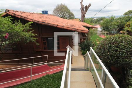 Casa para alugar com 304m², 3 quartos e 6 vagasCasa 2 - Varanda
