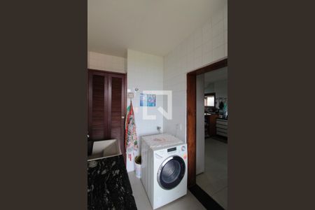 Casa para alugar com 304m², 3 quartos e 6 vagasCasa 1 - Área de Serviço