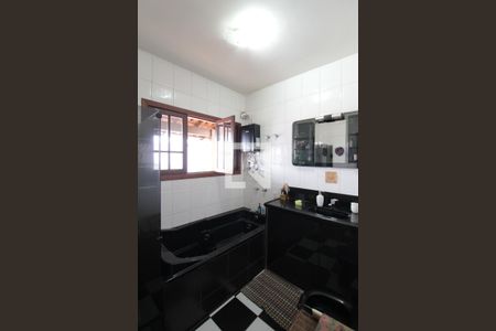 Casa para alugar com 304m², 3 quartos e 6 vagasCasa 1 - Banheiro da Suite