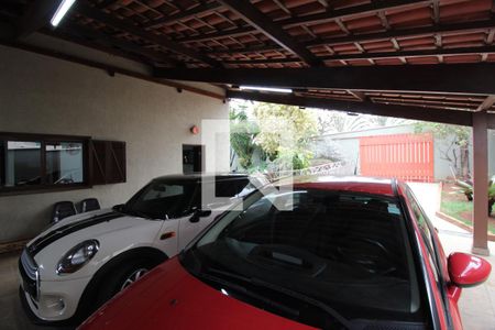Casa para alugar com 304m², 3 quartos e 6 vagasCasa 1 - Garagem