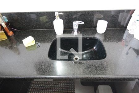 Casa para alugar com 304m², 3 quartos e 6 vagasCasa 1 - Banheiro da Suite