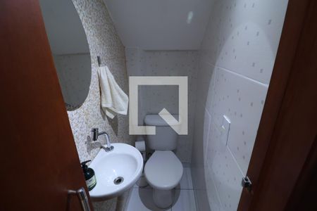 Casa de condomínio à venda com 132m², 3 quartos e 3 vagasLavabo