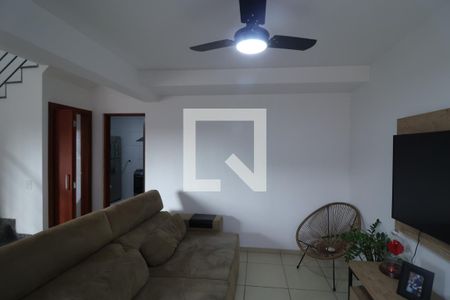 Casa de condomínio à venda com 132m², 3 quartos e 3 vagasSala de TV