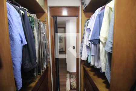 Apartamento à venda com 170m², 4 quartos e 2 vagasSuíte 2 - Closet