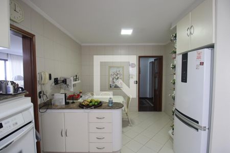 Apartamento à venda com 170m², 4 quartos e 2 vagasCozinha
