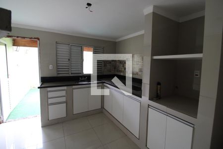 Casa à venda com 200m², 3 quartos e 2 vagasÁrea de Lazer