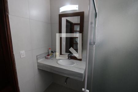 Casa à venda com 200m², 3 quartos e 2 vagasBanheiro 2