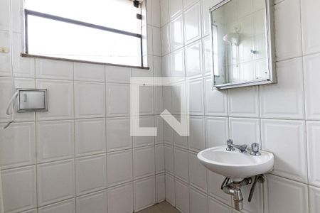 Casa para alugar com 299m², 3 quartos e 8 vagasBanheiro de Serviço
