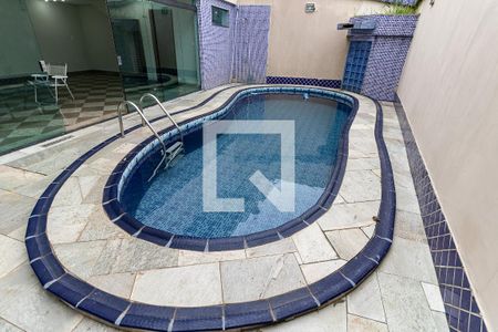 Casa para alugar com 299m², 3 quartos e 8 vagasPiscina