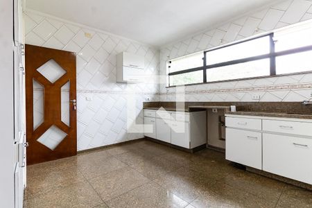 Casa para alugar com 299m², 3 quartos e 8 vagasCozinha