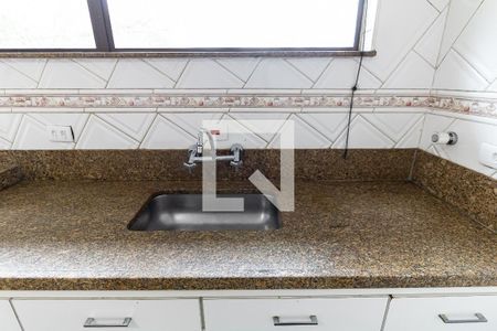 Casa para alugar com 299m², 3 quartos e 8 vagasCozinha