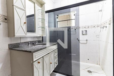 Casa para alugar com 299m², 3 quartos e 8 vagasBanheiro Social