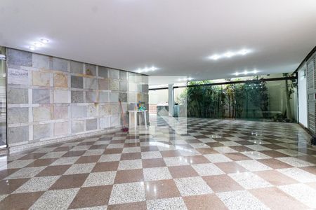 Casa para alugar com 299m², 3 quartos e 8 vagasSalão de Festas/Garagem