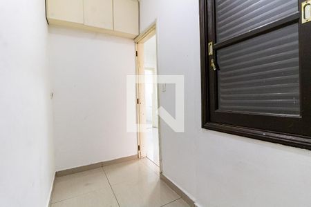 Casa para alugar com 299m², 3 quartos e 8 vagasQuarto de Serviço