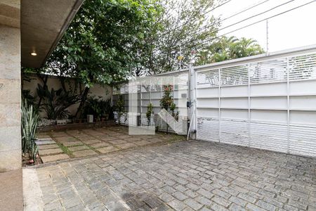 Casa para alugar com 299m², 3 quartos e 8 vagasGaragem