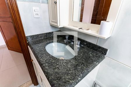 Casa para alugar com 299m², 3 quartos e 8 vagasBanheiro da Suíte 1