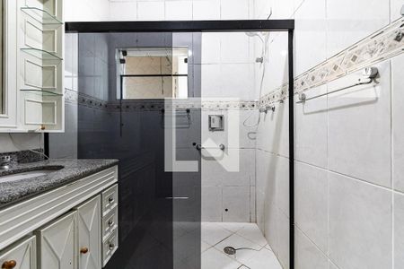 Casa para alugar com 299m², 3 quartos e 8 vagasBanheiro Social