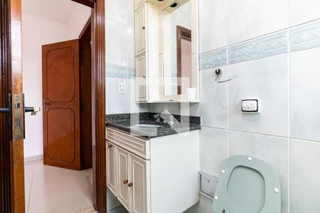 Casa para alugar com 299m², 3 quartos e 8 vagasBanheiro da Suíte 1