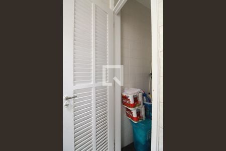 Apartamento à venda com 44m², 1 quarto e sem vagaBanheiro da área de serviço