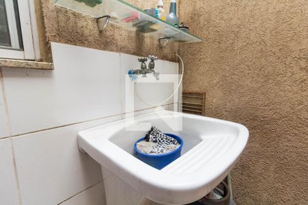 Casa à venda com 90m², 2 quartos e 1 vagaÁrea de Serviço