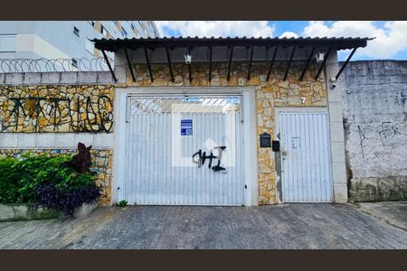 Casa à venda com 90m², 2 quartos e 1 vagaFachada