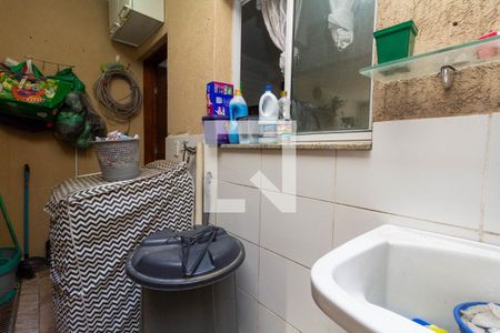 Casa à venda com 90m², 2 quartos e 1 vagaÁrea de Serviço