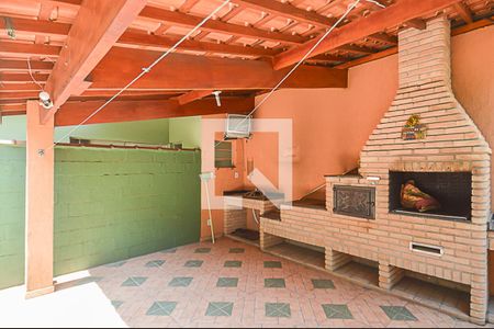 Casa à venda com 70m², 1 quarto e 1 vaga Casa à venda com 70m², 1 quarto e 1 vagaChurrasqueira