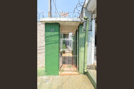 Casa à venda com 70m², 1 quarto e 1 vaga Casa à venda com 70m², 1 quarto e 1 vagaFachada