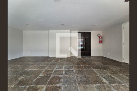 Apartamento para alugar com 110m², 2 quartos e 2 vagas Apartamento para alugar com 110m², 2 quartos e 2 vagasÁrea comum