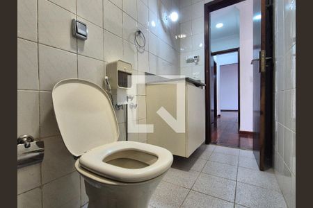 Apartamento para alugar com 110m², 2 quartos e 2 vagas Apartamento para alugar com 110m², 2 quartos e 2 vagasBanheiro da Suíte