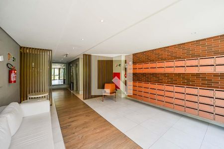 Apartamento à venda com 69m², 2 quartos e 1 vaga Apartamento à venda com 69m², 2 quartos e 1 vagaHall social