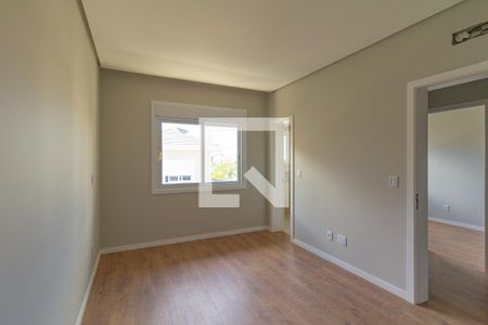 Casa à venda com 220m², 3 quartos e 4 vagasSuíte 3