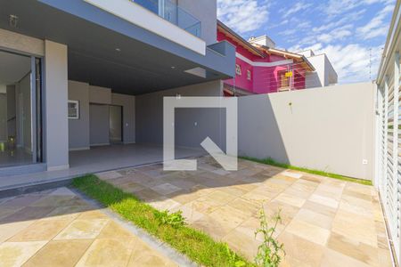 Casa à venda com 220m², 3 quartos e 4 vagasÁrea Externa
