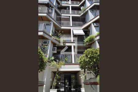 Apartamento à venda com 81m², 2 quartos e 1 vagaFachada