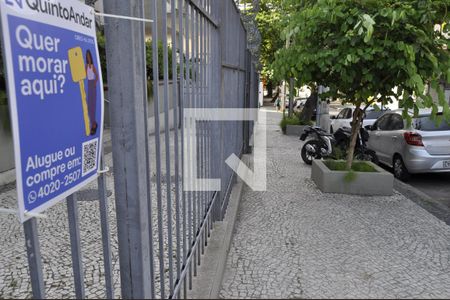 Apartamento à venda com 81m², 2 quartos e 1 vagaPlaquinha