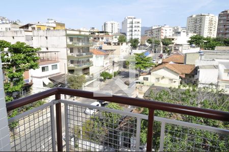 Apartamento à venda com 81m², 2 quartos e 1 vagaVaranda do quarto 2