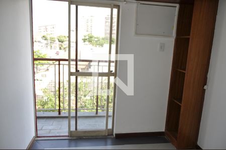 Apartamento à venda com 81m², 2 quartos e 1 vagaQuarto 2