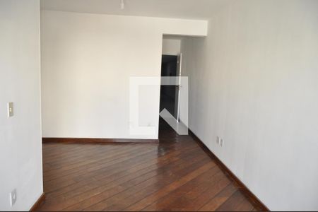Apartamento à venda com 81m², 2 quartos e 1 vagaSala