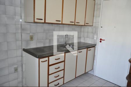 Apartamento à venda com 81m², 2 quartos e 1 vagaCozinha