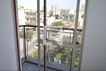 Apartamento à venda com 81m², 2 quartos e 1 vagaVaranda do quarto 2